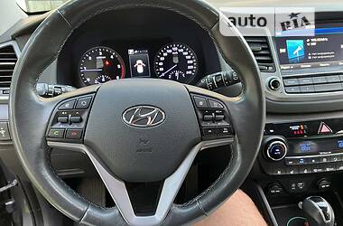 Позашляховик / Кросовер Hyundai Tucson 2015 в Самборі