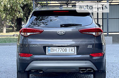 Позашляховик / Кросовер Hyundai Tucson 2018 в 
