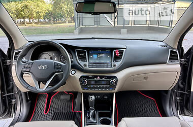 Позашляховик / Кросовер Hyundai Tucson 2018 в 