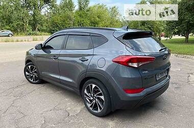 Позашляховик / Кросовер Hyundai Tucson 2017 в 