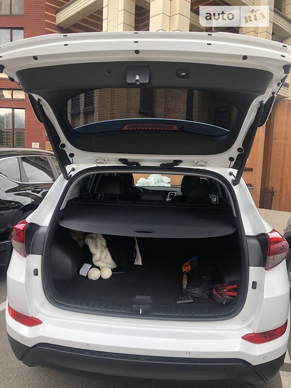 Позашляховик / Кросовер Hyundai Tucson 2017 в Харкові