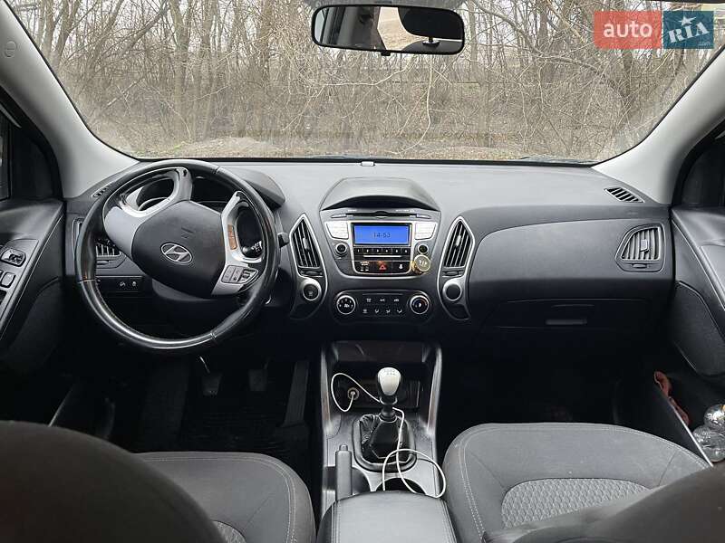 Позашляховик / Кросовер Hyundai Tucson 2012 в Смілі фото 10 Позашляховик / Кросовер Hyundai Tucson 2012 в Смілі