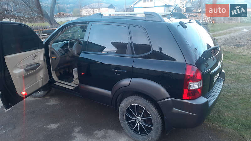 Позашляховик / Кросовер Hyundai Tucson 2006 в Верховині