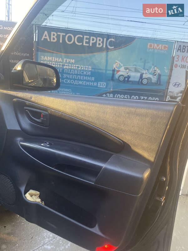 Позашляховик / Кросовер Hyundai Tucson 2009 в Сваляві