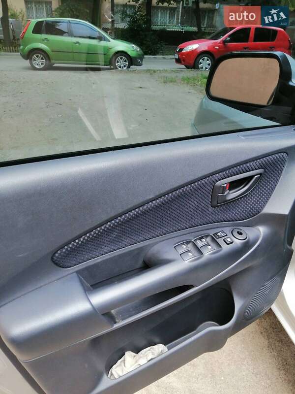 Внедорожник / Кроссовер Hyundai Tucson 2009 в Сумах