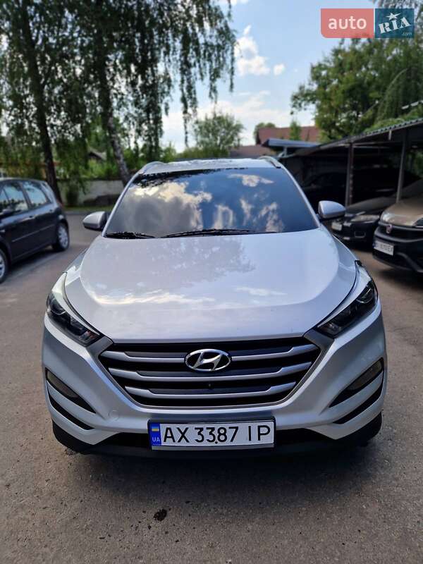 Внедорожник / Кроссовер Hyundai Tucson 2017 в 