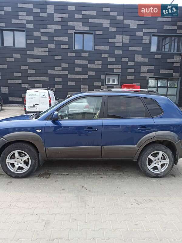 Позашляховик / Кросовер Hyundai Tucson 2005 в Старому Самборі