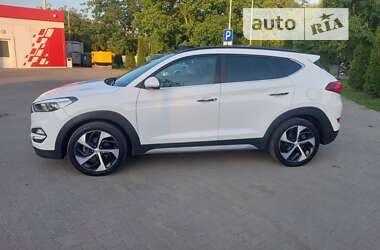 Внедорожник / Кроссовер Hyundai Tucson 2017 в 