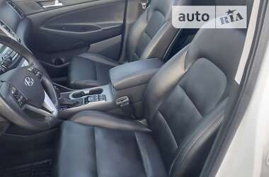 Внедорожник / Кроссовер Hyundai Tucson 2017 в 