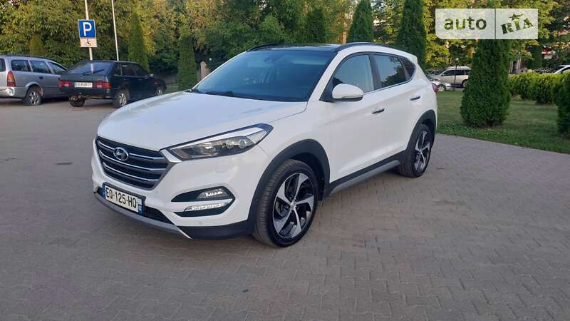 Внедорожник / Кроссовер Hyundai Tucson 2017 в 