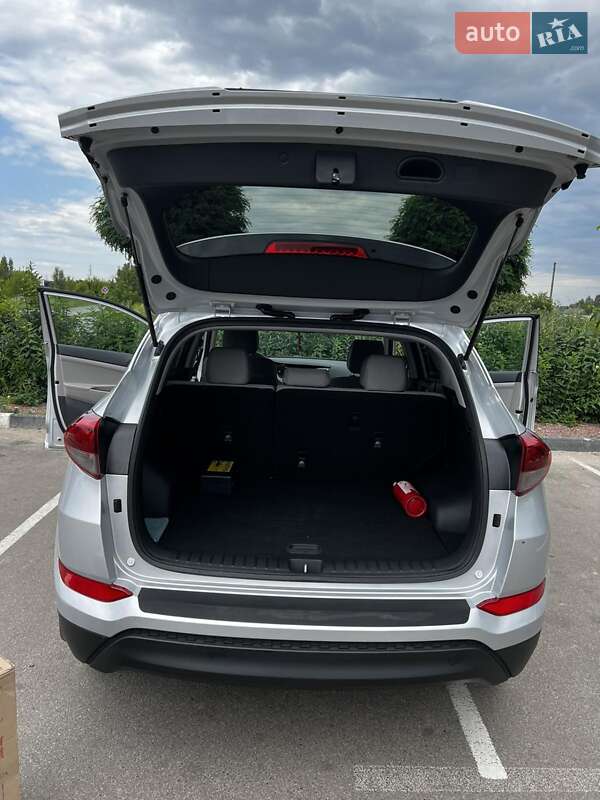 Позашляховик / Кросовер Hyundai Tucson 2017 в Києві