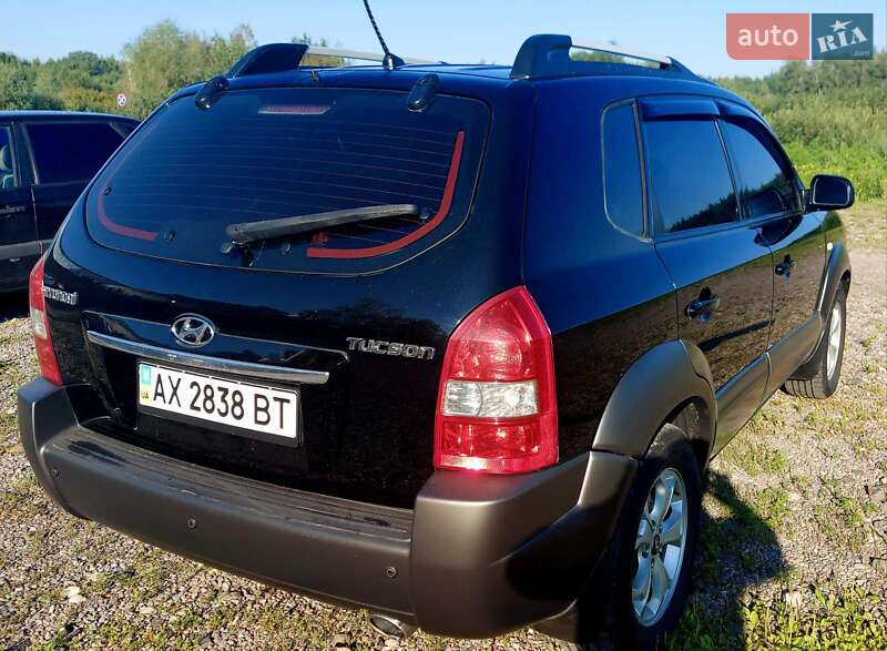 Внедорожник / Кроссовер Hyundai Tucson 2008 в Новой Водолаге