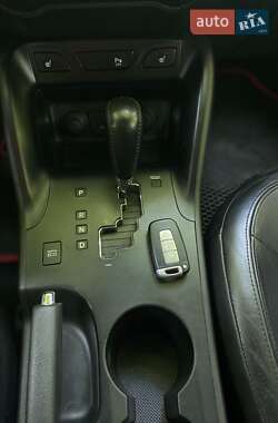 Внедорожник / Кроссовер Hyundai Tucson 2010 в 
