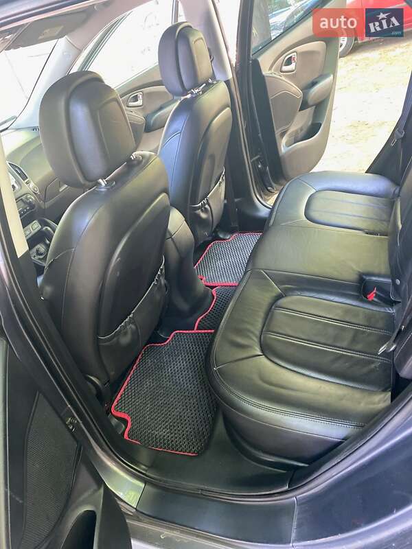 Позашляховик / Кросовер Hyundai Tucson 2010 в Гайсину