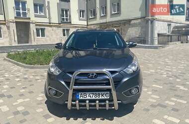 Внедорожник / Кроссовер Hyundai Tucson 2010 в 