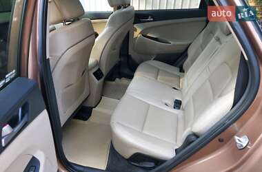 Позашляховик / Кросовер Hyundai Tucson 2015 в 