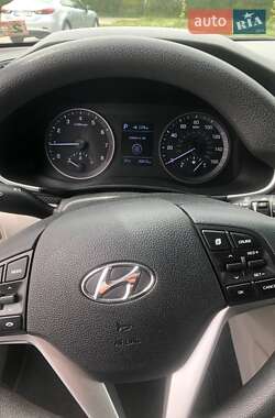 Внедорожник / Кроссовер Hyundai Tucson 2019 в 