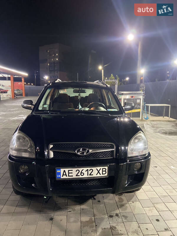 Внедорожник / Кроссовер Hyundai Tucson 2009 в 