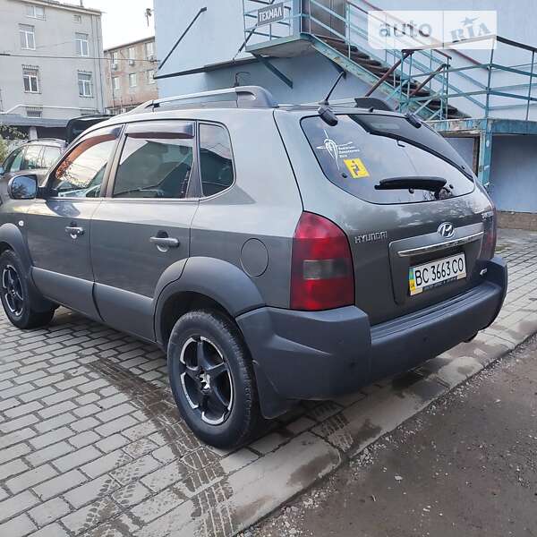 Позашляховик / Кросовер Hyundai Tucson 2011 в Львові
