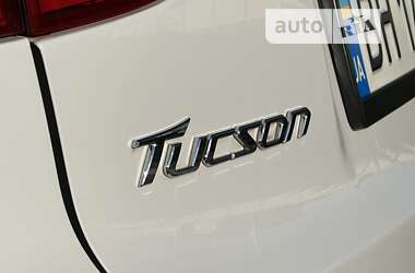 Позашляховик / Кросовер Hyundai Tucson 2015 в Одесі