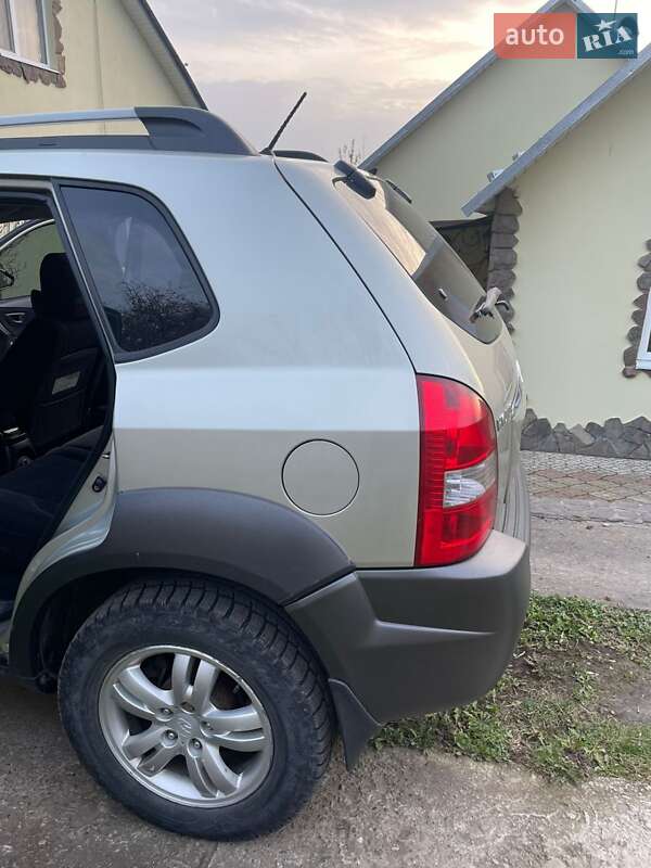 Купе Hyundai Tucson 2007 в Черновцах