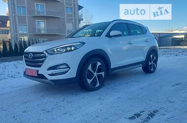Внедорожник / Кроссовер Hyundai Tucson 2017 в Черновцах