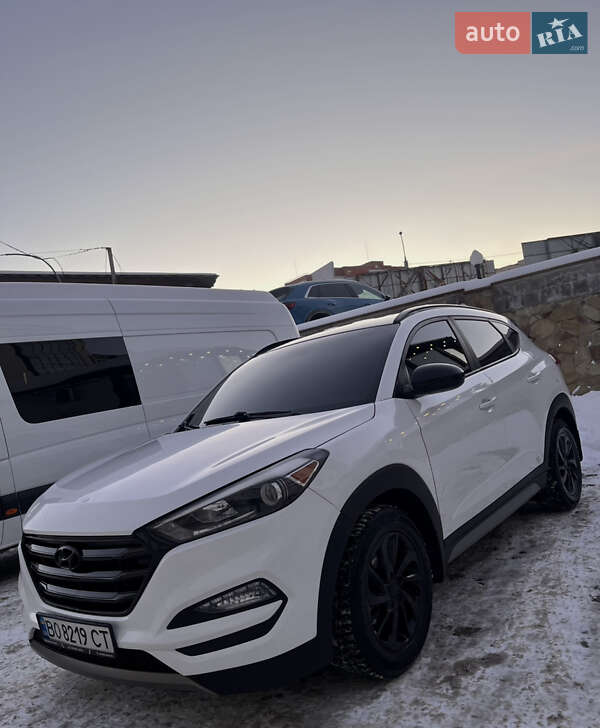 Внедорожник / Кроссовер Hyundai Tucson 2017 в Тернополе