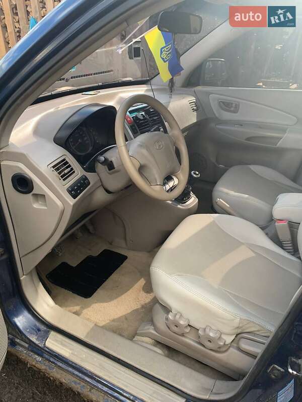 Позашляховик / Кросовер Hyundai Tucson 2004 в Самборі