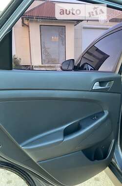 Внедорожник / Кроссовер Hyundai Tucson 2017 в Новой Ушице