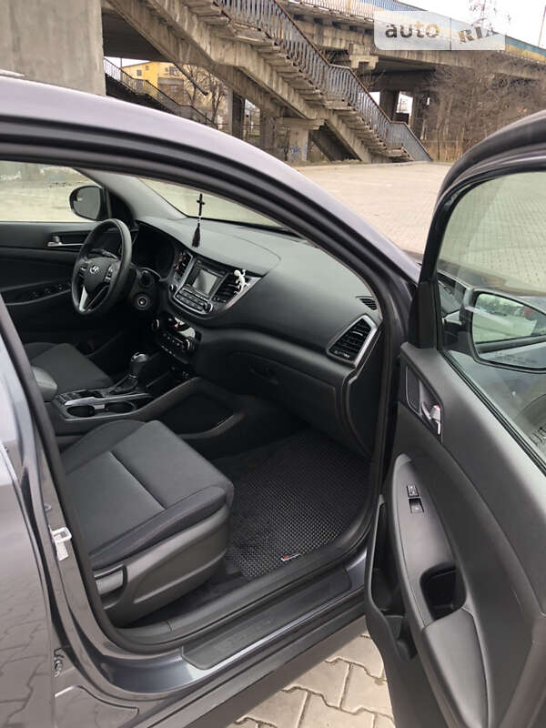 Позашляховик / Кросовер Hyundai Tucson 2017 в Дрогобичі фото 4 Позашляховик / Кросовер Hyundai Tucson 2017 в Дрогобичі