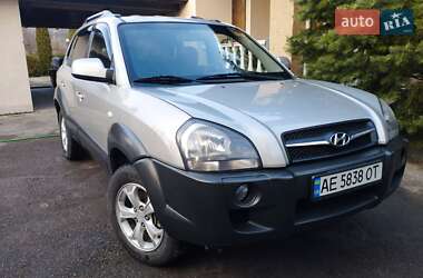 Внедорожник / Кроссовер Hyundai Tucson 2008 в Новониколаевке