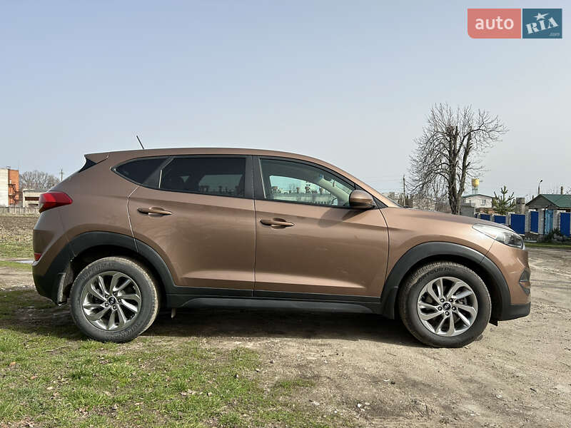 Внедорожник / Кроссовер Hyundai Tucson 2015 в Каневе