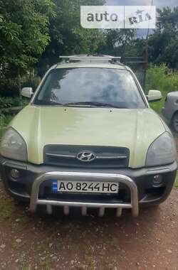 Внедорожник / Кроссовер Hyundai Tucson 2004 в Великом Березном