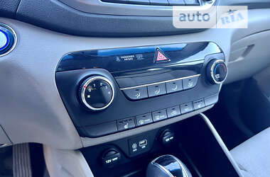 Позашляховик / Кросовер Hyundai Tucson 2017 в Дніпрі