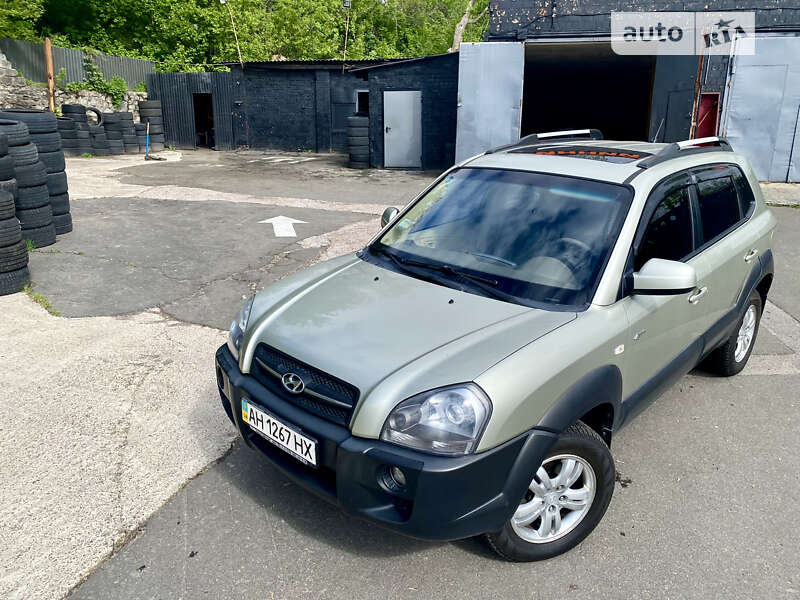 Позашляховик / Кросовер Hyundai Tucson 2007 в Києві