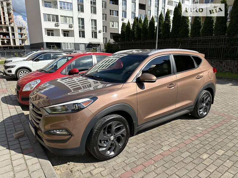 Внедорожник / Кроссовер Hyundai Tucson 2016 в Ужгороде