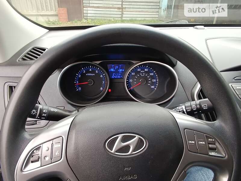 Внедорожник / Кроссовер Hyundai Tucson 2014 в Первомайске