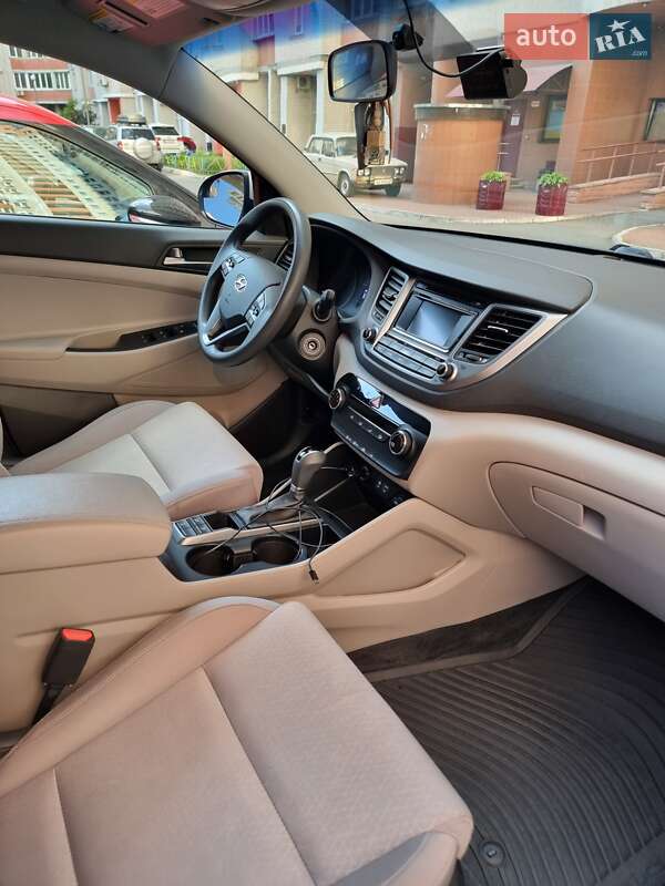 Внедорожник / Кроссовер Hyundai Tucson 2015 в Киеве