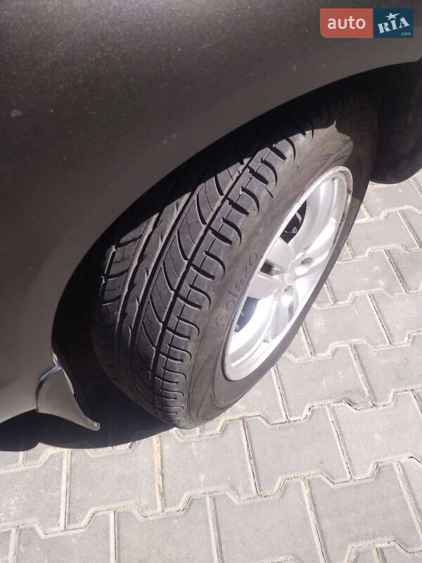 Позашляховик / Кросовер Hyundai Tucson 2005 в Жмеринці