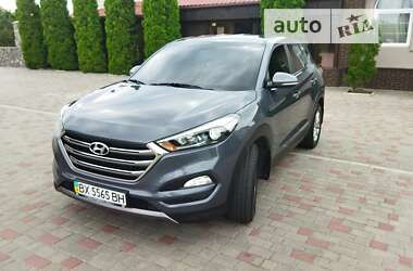 Внедорожник / Кроссовер Hyundai Tucson 2016 в 