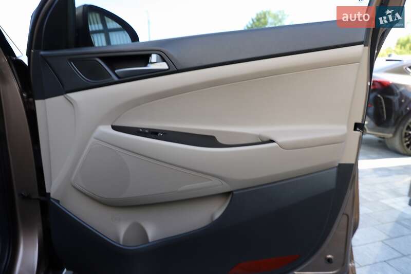 Позашляховик / Кросовер Hyundai Tucson 2016 в Дрогобичі