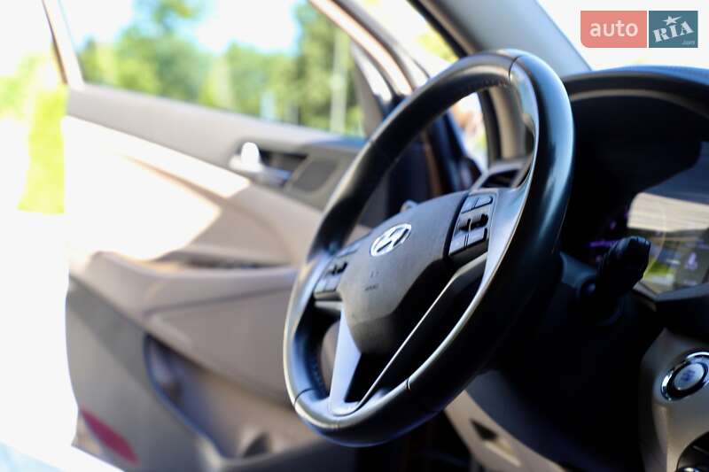 Позашляховик / Кросовер Hyundai Tucson 2016 в Дрогобичі