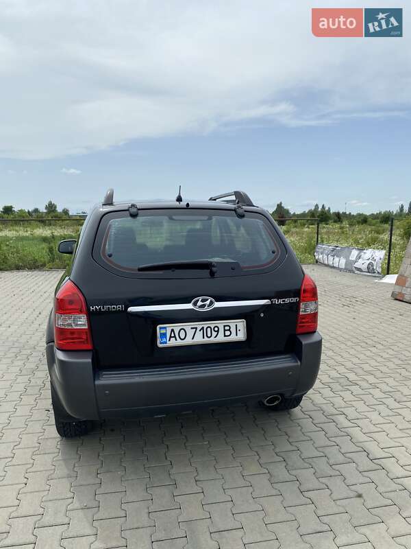 Позашляховик / Кросовер Hyundai Tucson 2008 в Виноградові