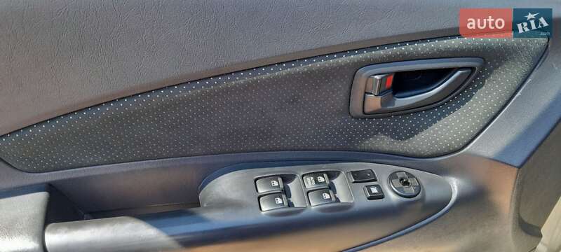 Внедорожник / Кроссовер Hyundai Tucson 2012 в Николаеве