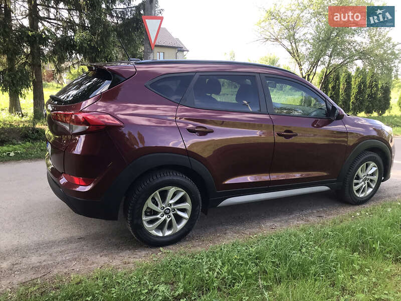 Позашляховик / Кросовер Hyundai Tucson 2017 в Коломиї