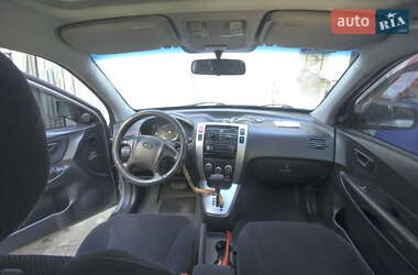 Внедорожник / Кроссовер Hyundai Tucson 2006 в 