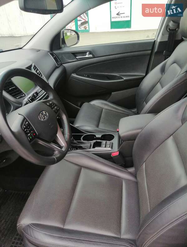 Позашляховик / Кросовер Hyundai Tucson 2015 в Тернополі