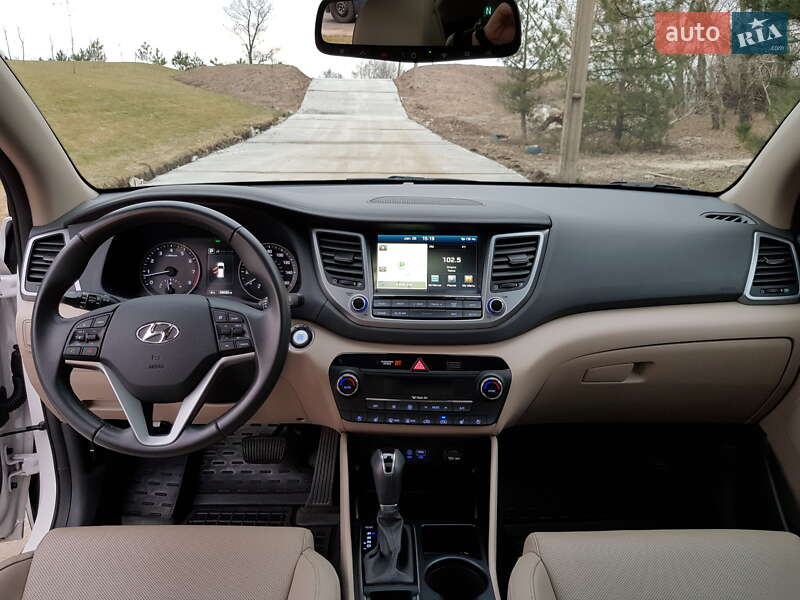 Позашляховик / Кросовер Hyundai Tucson 2015 в Дніпрі