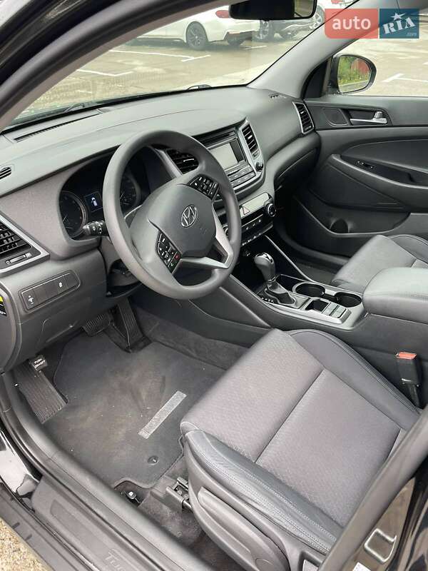 Позашляховик / Кросовер Hyundai Tucson 2016 в Львові