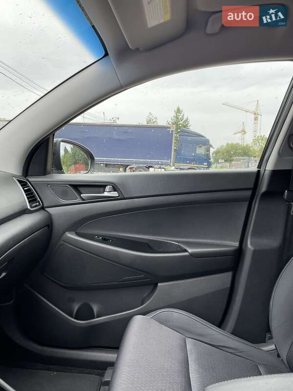Позашляховик / Кросовер Hyundai Tucson 2016 в Львові